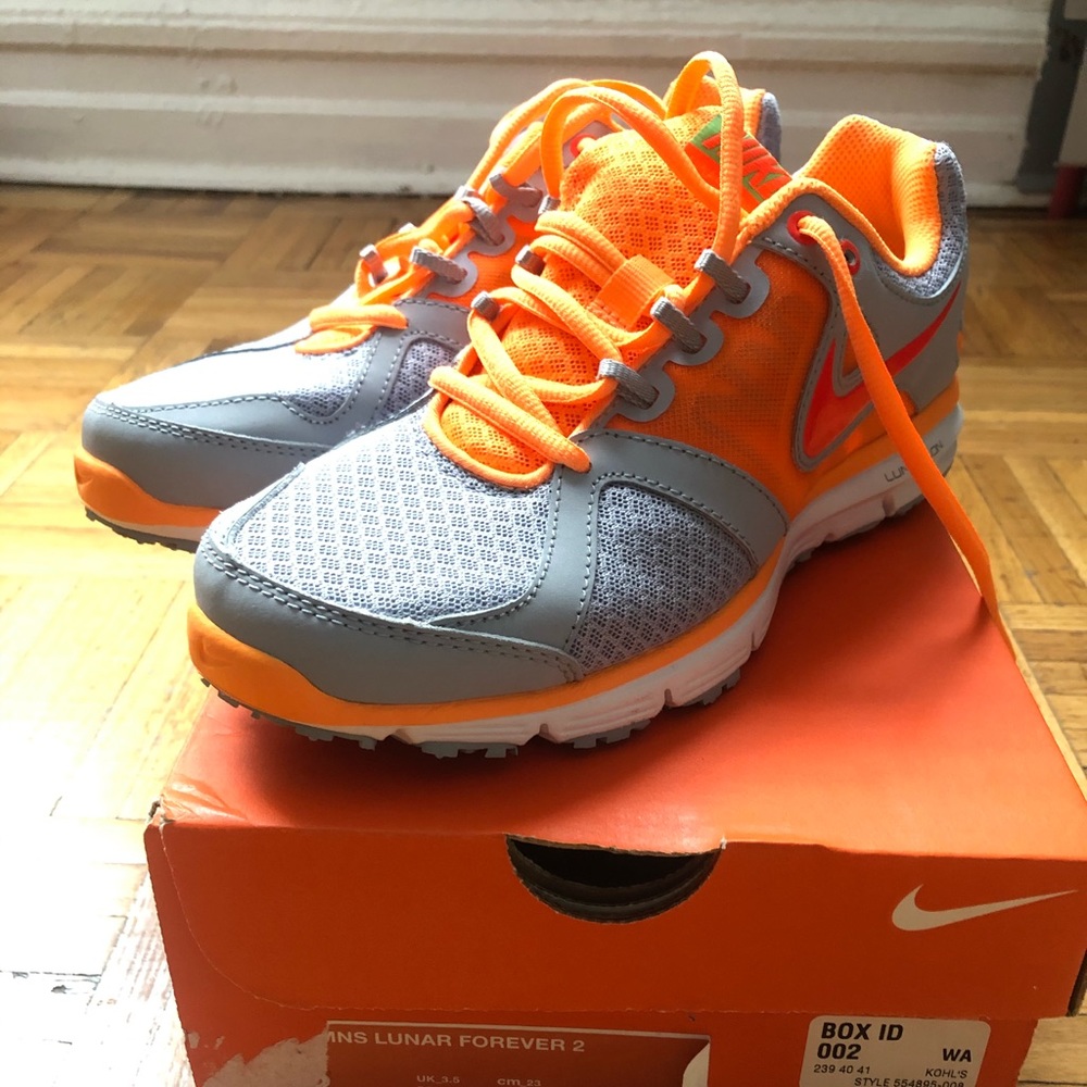 Nike woman’s sneaker